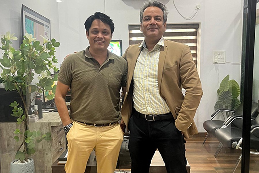 We sincerely thank Avinash Dugar for sparing his valuable time to visit GR8DESIGNS and guide our team.